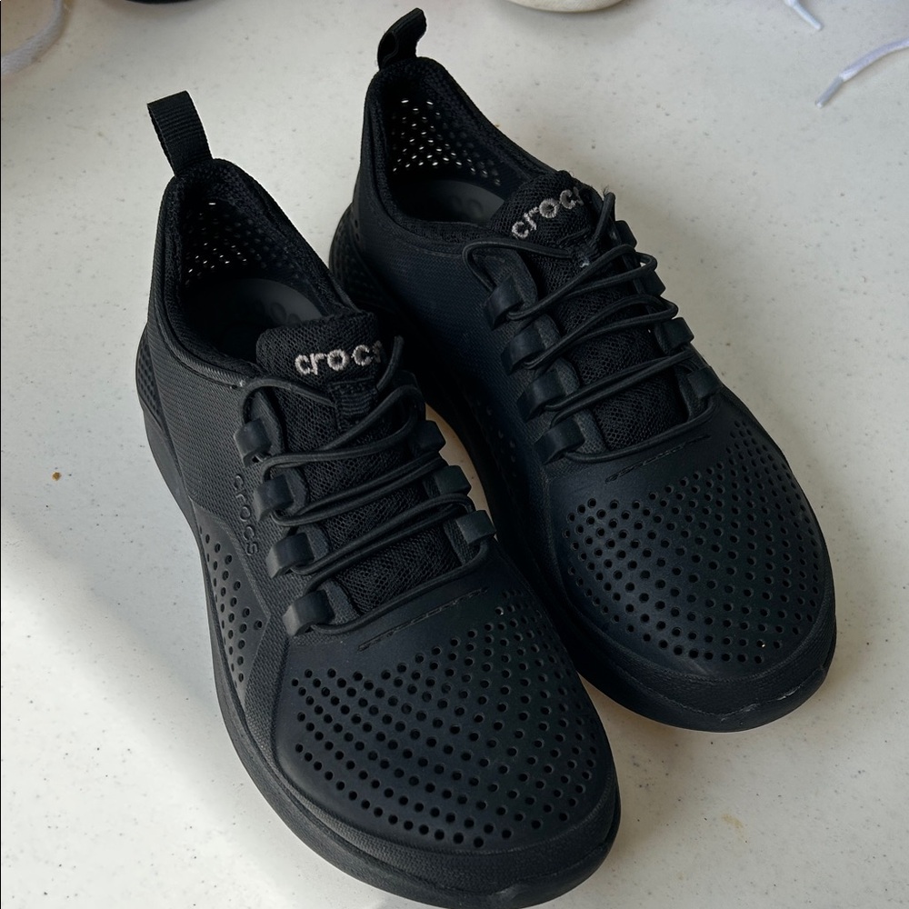 CROCS Kids Black Perforated Sneakers lite ride